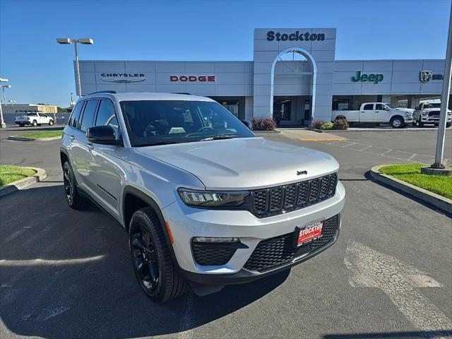 2025 Jeep Grand Cherokee GRAND CHEROKEE LIMITED 4X4