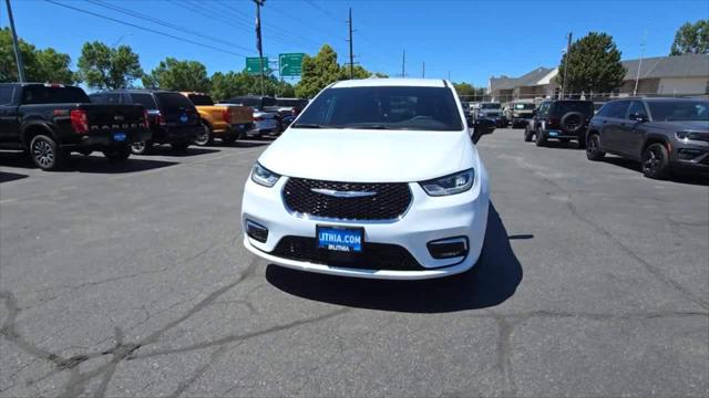 2025 Chrysler Pacifica PACIFICA SELECT AWD