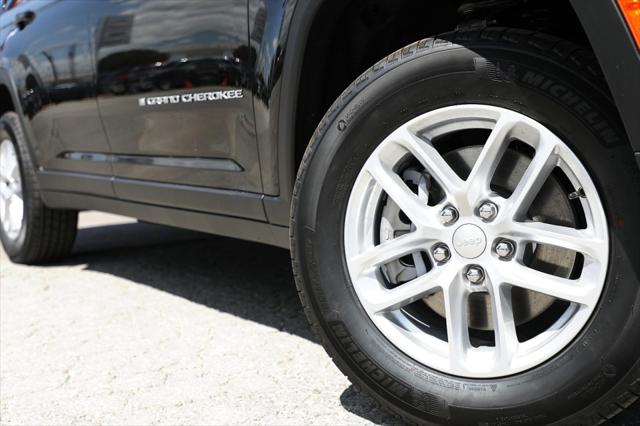 2025 Jeep Grand Cherokee GRAND CHEROKEE L LAREDO X 4X4