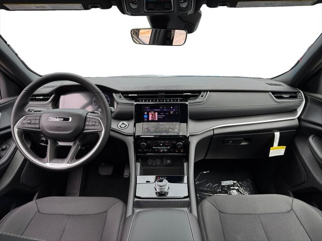 2025 Jeep Grand Cherokee Laredo X 4x2
