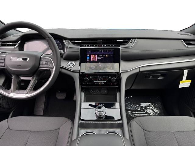 2025 Jeep Grand Cherokee Laredo X 4x2