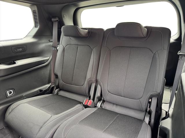 2025 Jeep Grand Cherokee Laredo X 4x2