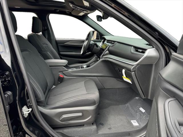 2025 Jeep Grand Cherokee Laredo X 4x2