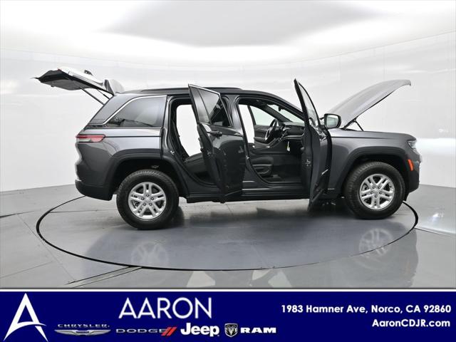 2025 Jeep Grand Cherokee GRAND CHEROKEE LAREDO 4X2