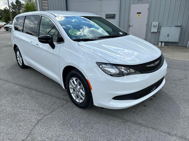 2025 Chrysler Voyager VOYAGER LX