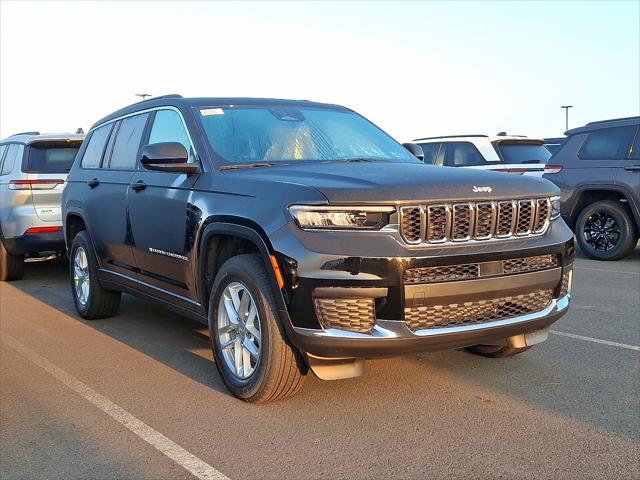2025 Jeep Grand Cherokee GRAND CHEROKEE L LAREDO X 4X4