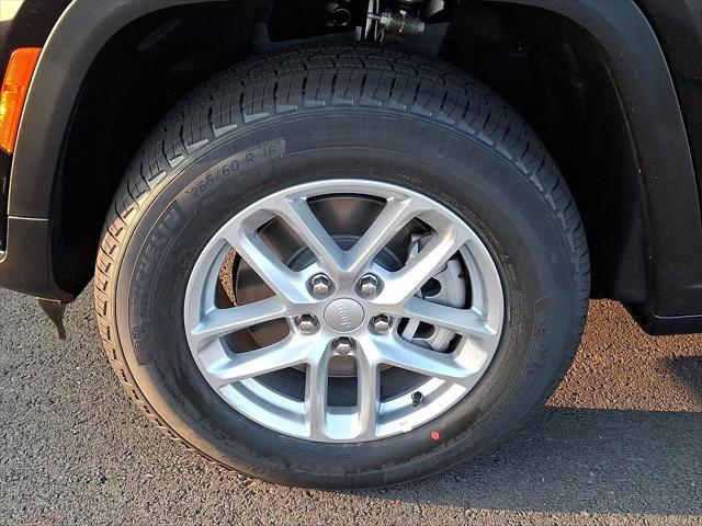 2025 Jeep Grand Cherokee GRAND CHEROKEE L LAREDO X 4X4