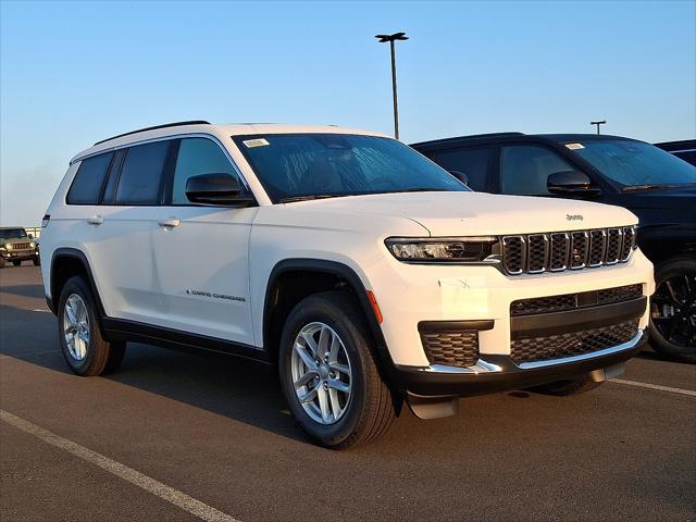 2025 Jeep Grand Cherokee GRAND CHEROKEE L LAREDO X 4X4