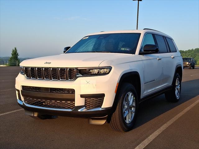 2025 Jeep Grand Cherokee GRAND CHEROKEE L LAREDO X 4X4