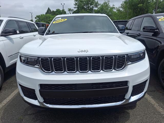 2025 Jeep Grand Cherokee GRAND CHEROKEE L LAREDO X 4X4