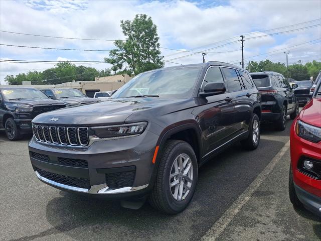 2025 Jeep Grand Cherokee GRAND CHEROKEE L LAREDO X 4X4