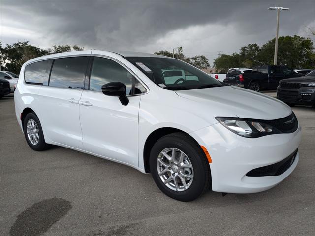 2025 Chrysler Voyager VOYAGER LX
