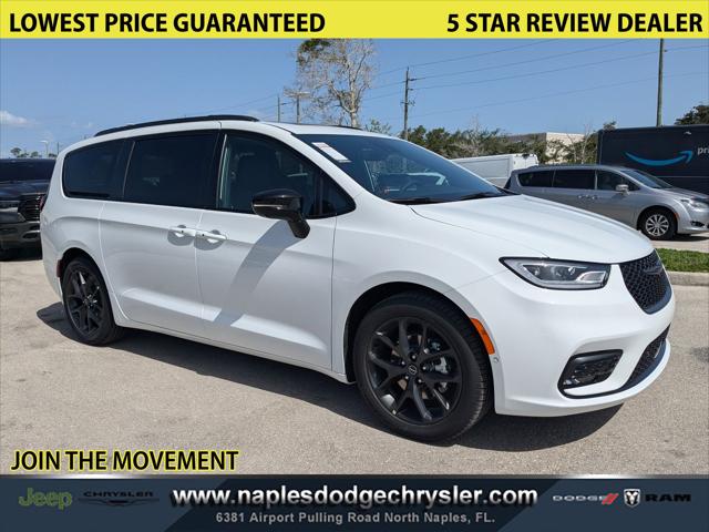 2025 Chrysler Pacifica PACIFICA LIMITED