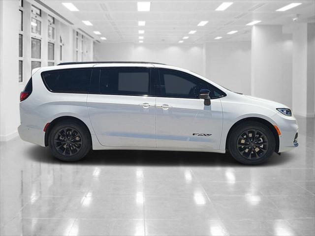 2025 Chrysler Pacifica PACIFICA SELECT