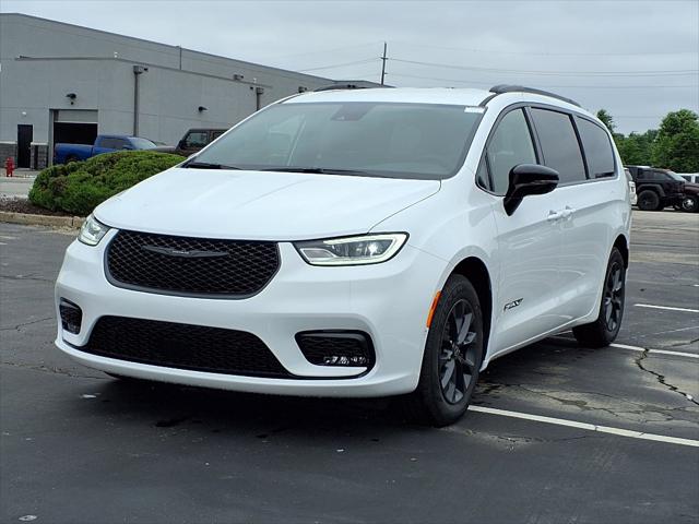 2025 Chrysler Pacifica PACIFICA SELECT