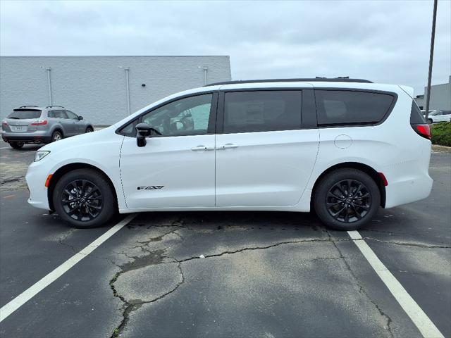2025 Chrysler Pacifica PACIFICA SELECT