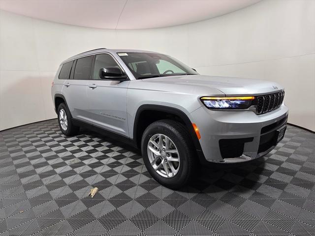 2025 Jeep Grand Cherokee GRAND CHEROKEE L LAREDO X 4X4
