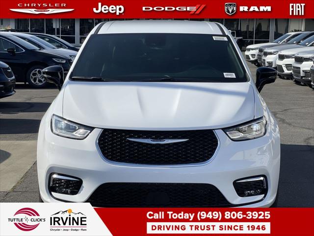 2025 Chrysler Pacifica PACIFICA SELECT AWD