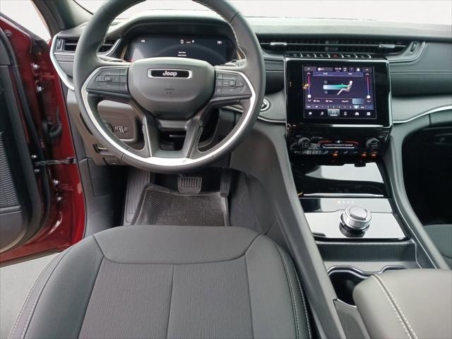 2025 Jeep Grand Cherokee GRAND CHEROKEE L LAREDO 4X2