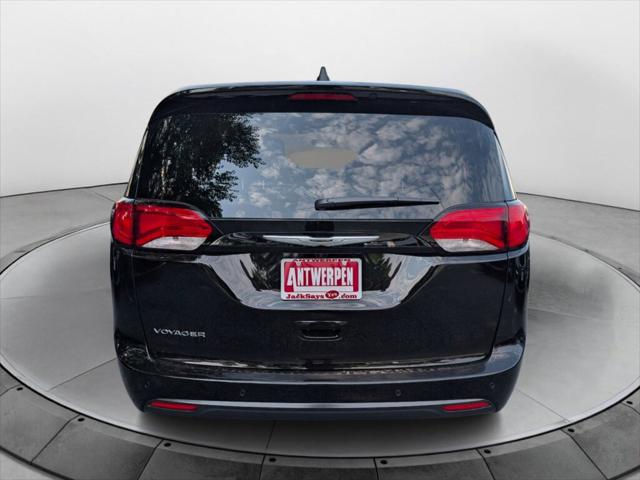 2025 Chrysler Voyager VOYAGER LX