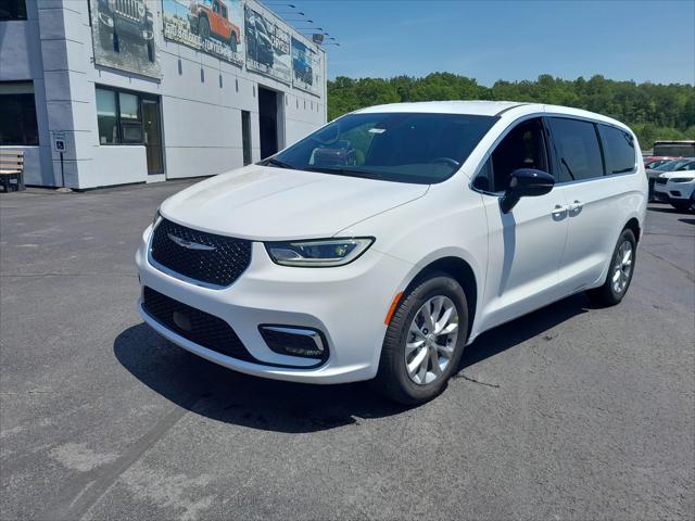 2025 Chrysler Pacifica PACIFICA SELECT AWD