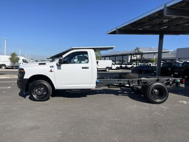 2025 RAM Ram 3500 Chassis Cab RAM 3500 TRADESMAN CHASSIS REGULAR CAB 4X2 84 CA 2025 RAM Ram 3500 Chassis Cab RAM 3500 TRADESMAN CHASSIS REGULAR CAB 4X2 84 CA