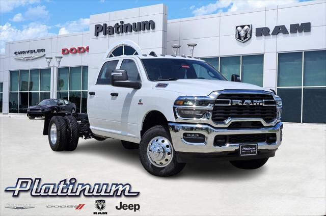 2025 RAM Ram 3500 Chassis Cab RAM 3500 TRADESMAN CREW CAB CHASSIS 4X4 60 CA