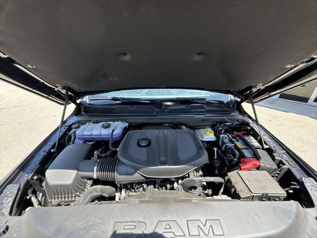 2025 RAM Ram 1500 RAM 1500 TRADESMAN CREW CAB 4X4 57 BOX