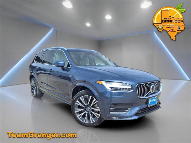 2022 Volvo XC90 T6 Momentum 7 Passenger