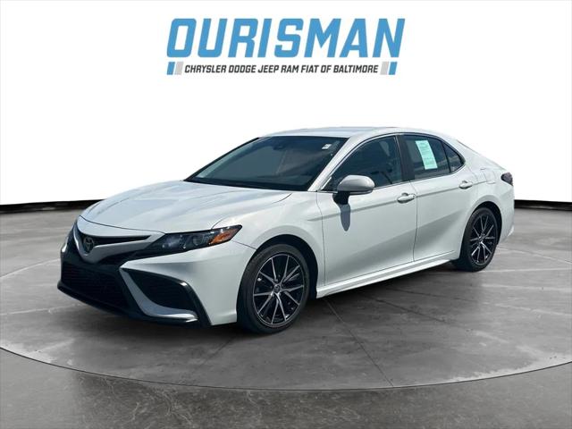 2022 Toyota Camry SE