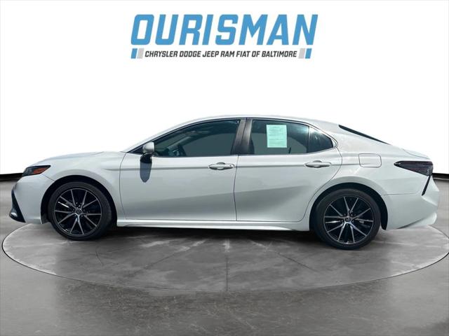 2022 Toyota Camry SE