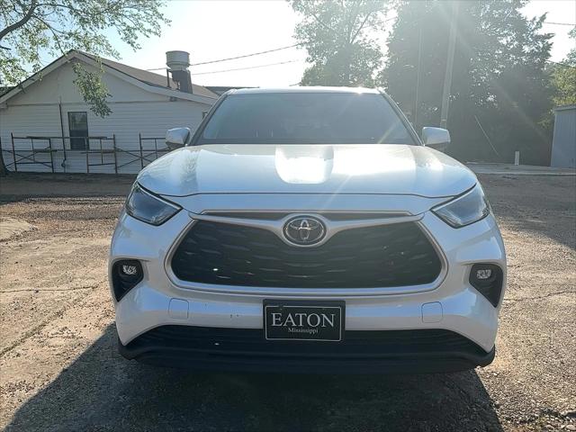 2022 Toyota Highlander LE