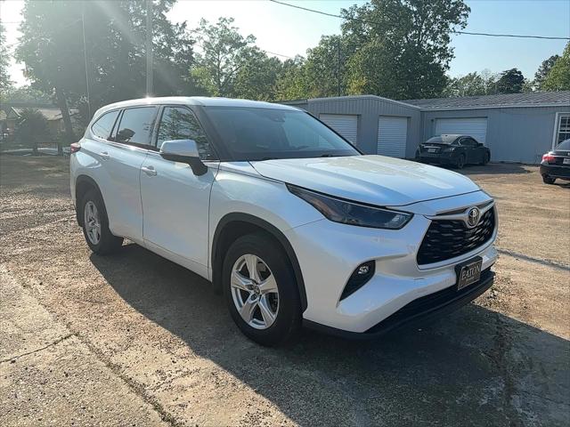 2022 Toyota Highlander LE