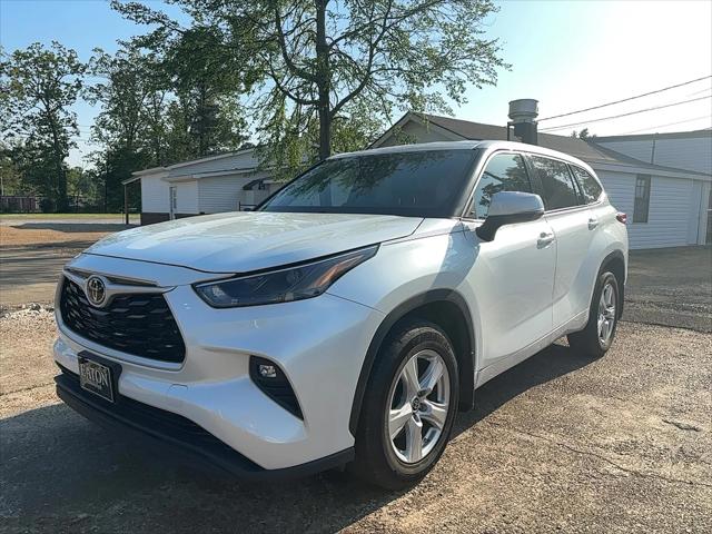 2022 Toyota Highlander LE