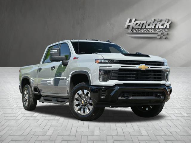 2025 Chevrolet Silverado 2500HD 4WD Crew Cab Standard Bed Custom