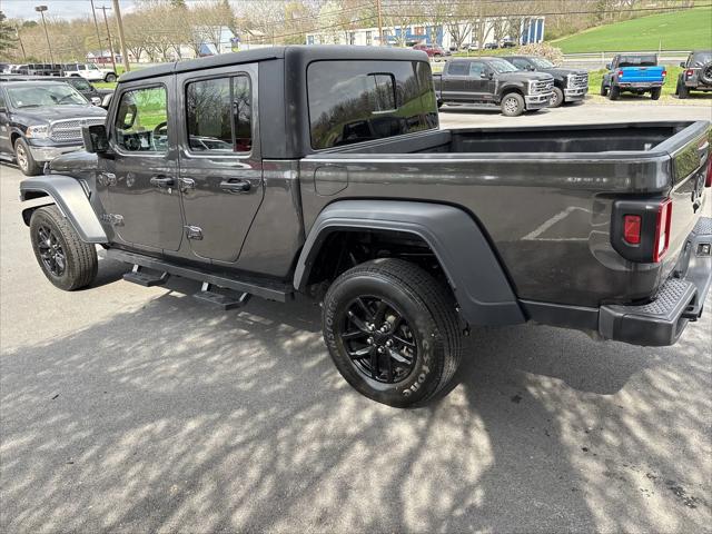 2022 Jeep Gladiator Sport S 4x4