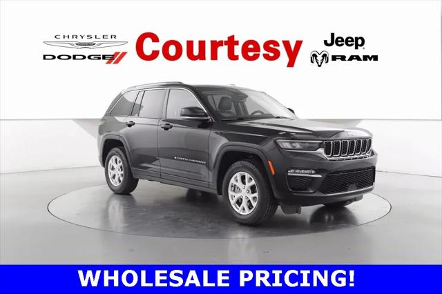 2022 Jeep Grand Cherokee Altitude 4x4 2022 Jeep Grand Cherokee Altitude 4x4