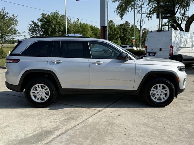 2025 Jeep Grand Cherokee Laredo 4x2