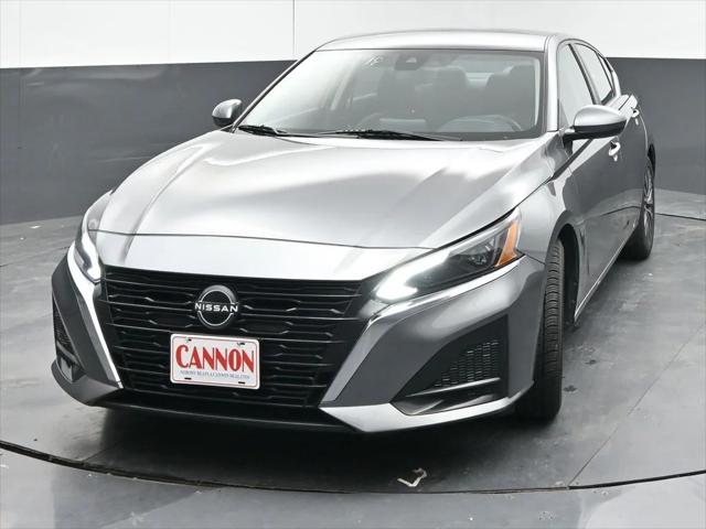 2023 Nissan Altima SV FWD