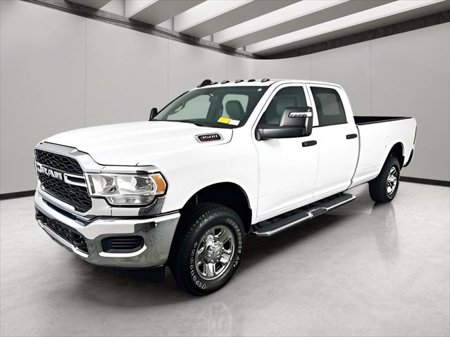 2024 RAM 3500 Tradesman Crew Cab 4x4 8 Box