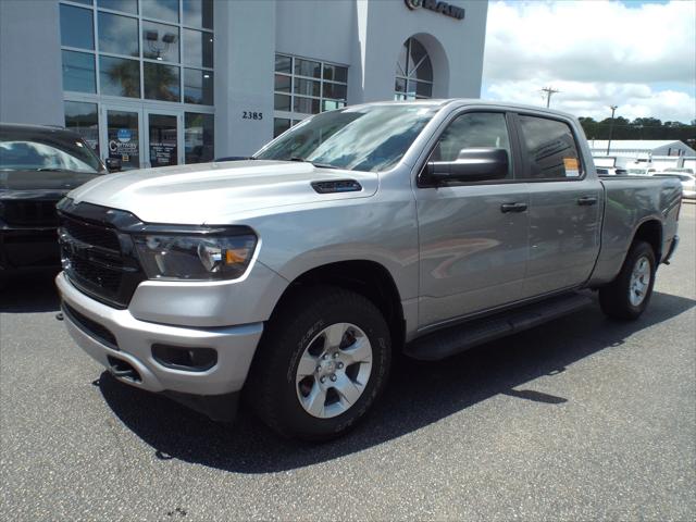 2024 RAM 1500 Tradesman Crew Cab 4x4 64 Box
