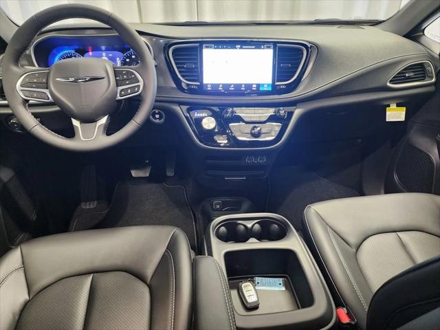 2025 Chrysler Pacifica PACIFICA SELECT AWD