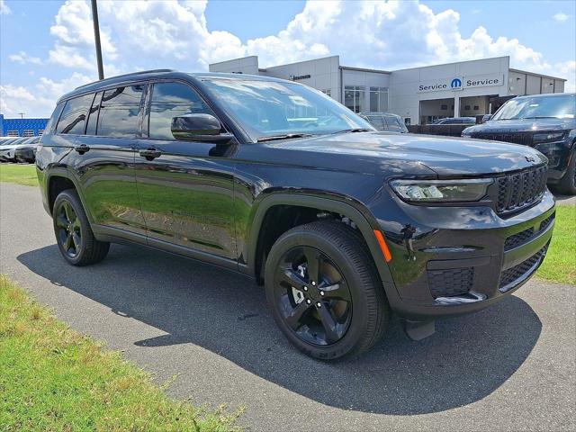 2025 Jeep Grand Cherokee GRAND CHEROKEE L ALTITUDE 4X4