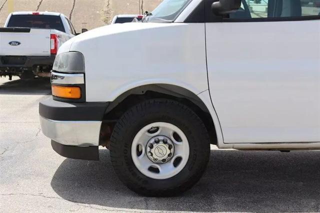 2020 Chevrolet Express Passenger RWD 3500 Extended Wheelbase LT