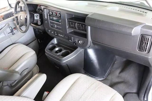 2020 Chevrolet Express Passenger RWD 3500 Extended Wheelbase LT