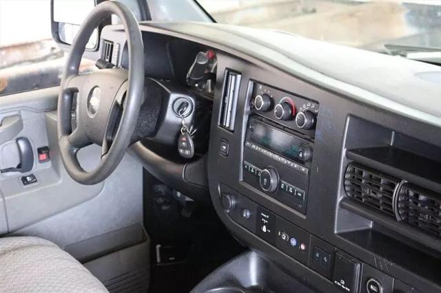 2020 Chevrolet Express Passenger RWD 3500 Extended Wheelbase LT