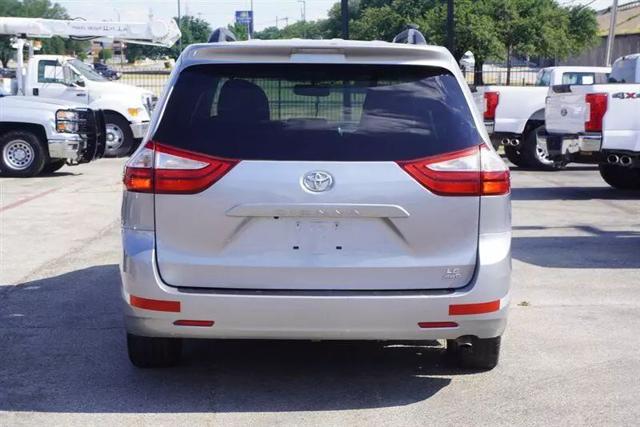 2017 Toyota Sienna LE 7 Passenger