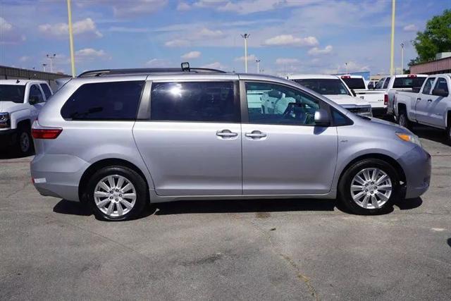 2017 Toyota Sienna LE 7 Passenger
