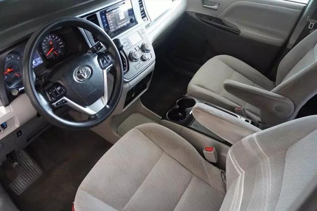 2017 Toyota Sienna LE 7 Passenger