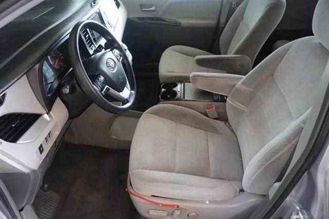 2017 Toyota Sienna LE 7 Passenger